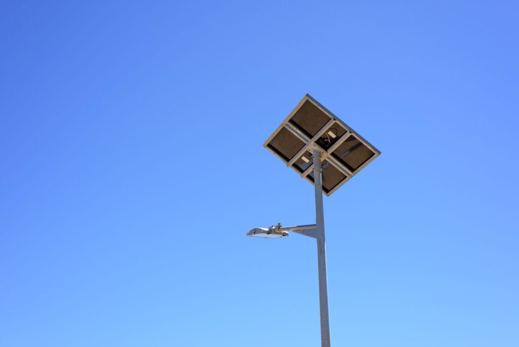 the jl 411 connects between the solar controller output and the led driver, providing automatic dusk to dawn switching.