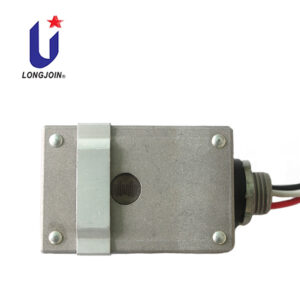 Fotocontrol térmico con cableado integrado en caja de aluminio fundido a presión JL-116 para el control de la iluminación de pasillos y entradas.
