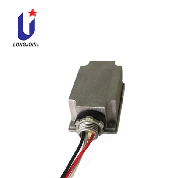 Aluminum Die-cast Enclosure Wire-in Thermal Photocontrol JL-116 for Controlling the Passage Lighting and Doorway Lighting - Imagen 2